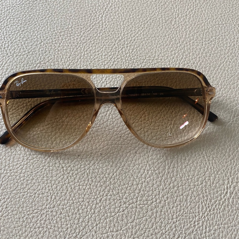 RayBan sunglasses -Tortoise aviator style. Great condition. With original case.
